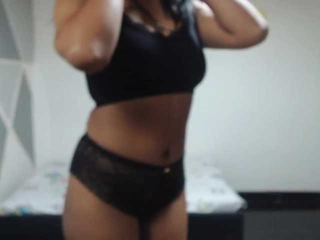 Live sex webcam photo for lola-sax #273156802