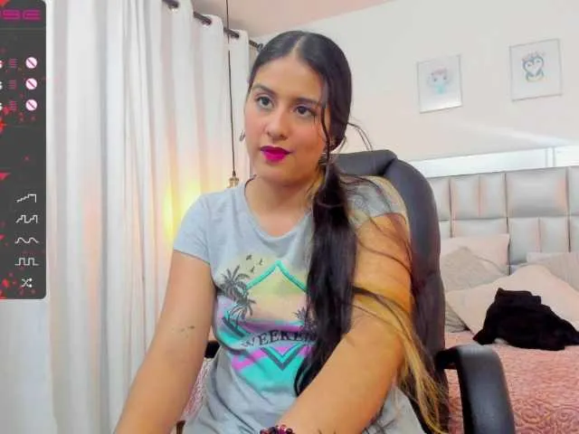 Live sex webcam photo for loliita11 #271755780