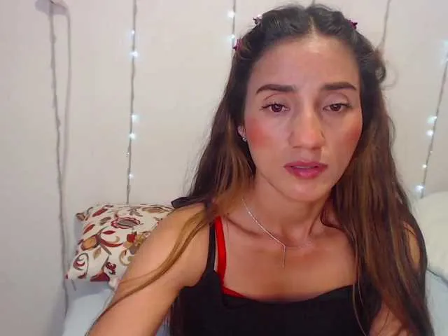 Live sex webcam photo for lollarain #273249507