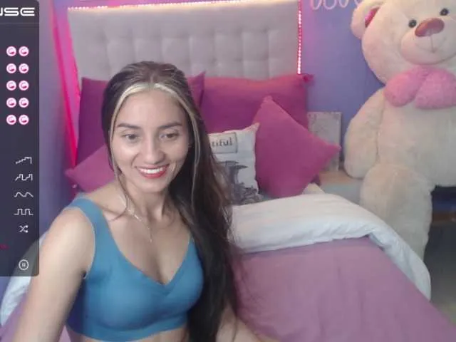 Live sex webcam photo for lollarain #273756196