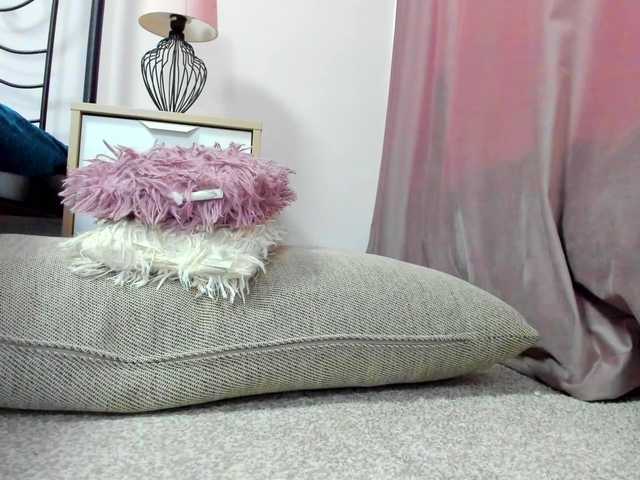 Live sex webcam photo for lollavibes #292413845