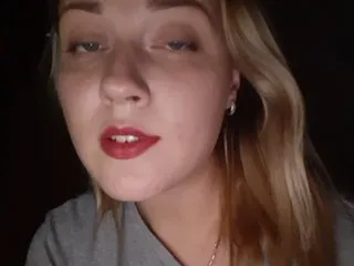 Live sex webcam photo for looklisten #220584377