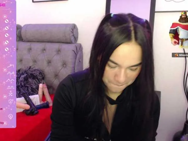 Live sex webcam photo for loolittaaxxx #276422654
