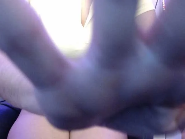 Live sex webcam photo for loolittaaxxx #276636159