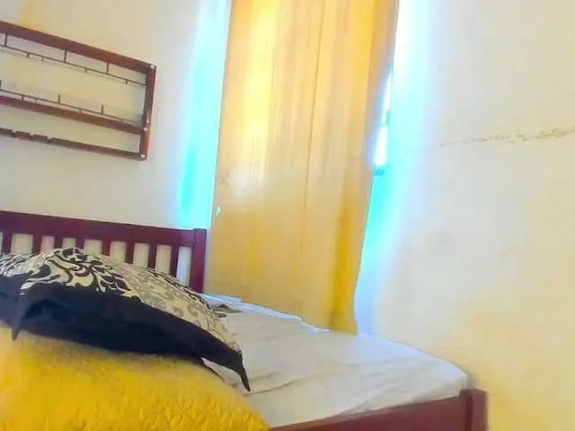 Live sex webcam photo for loreen #291061420