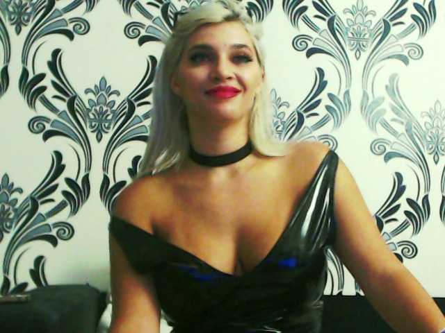 Live sex webcam photo for lorehottie #274495856