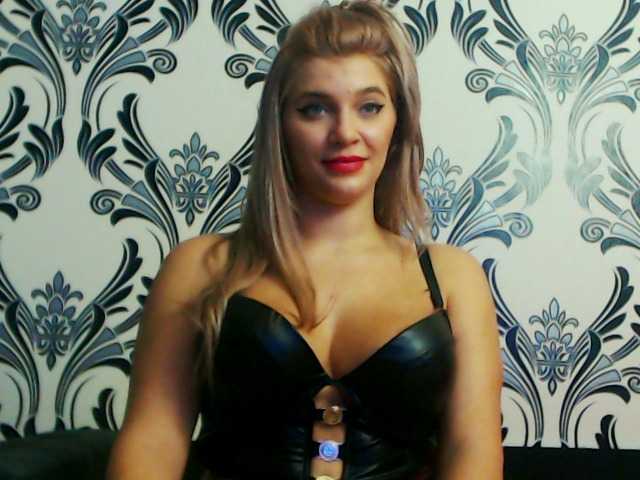 Live sex webcam photo for lorehottie #277018767