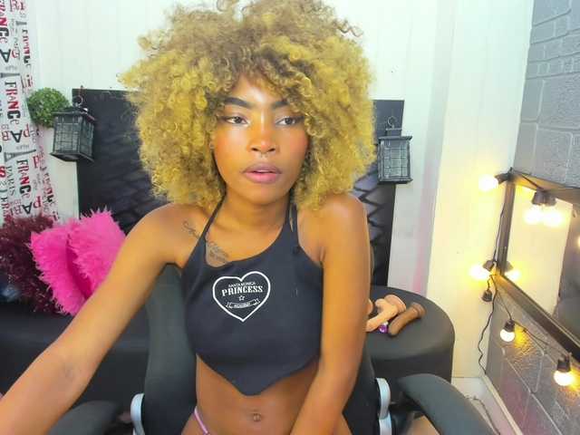 Live sex webcam photo for lorelovers #274364757