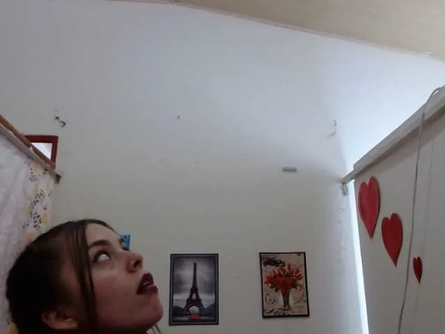 Live sex webcam photo for loren-baby #272677381