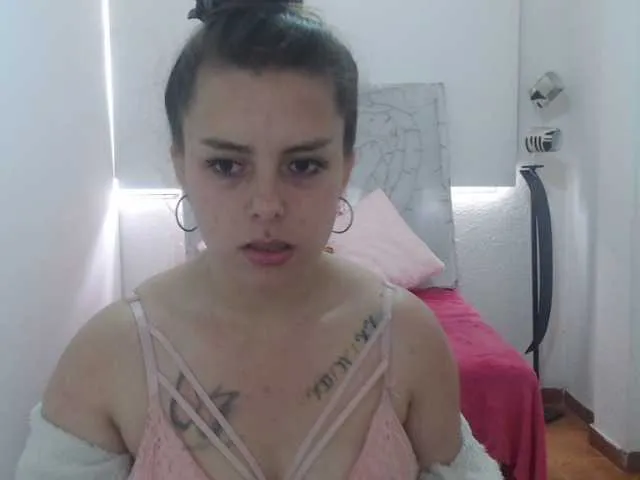 Live sex webcam photo for loren-baby #273605344