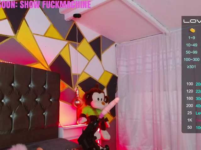 Live sex webcam photo for lorenahooot #272689004