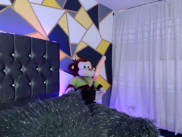 Live sex webcam photo for lorenahooot #273529892