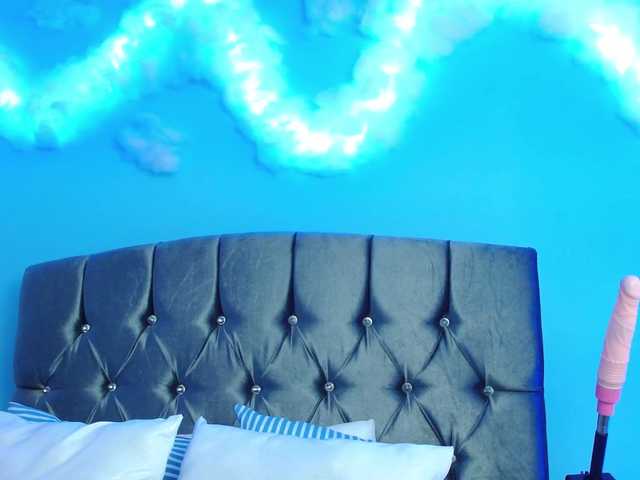 Live sex webcam photo for lorenahooot #273659874