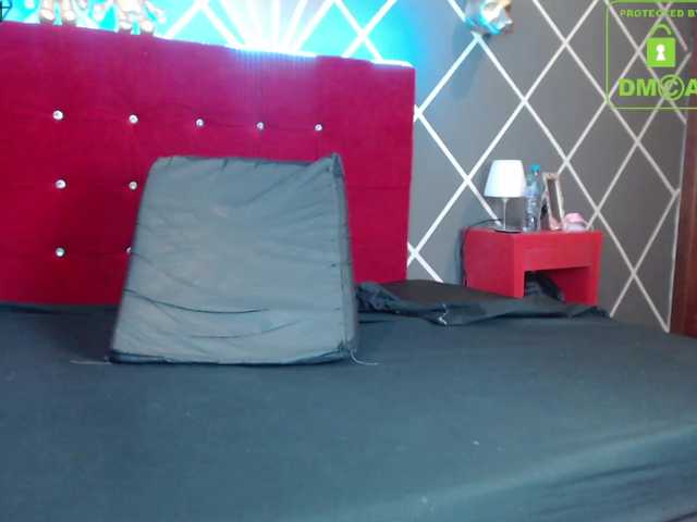 Live sex webcam photo for lorenvitale #272239751