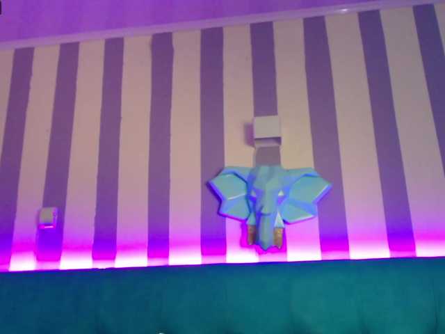 Live sex webcam photo for lorenvitale #272542753