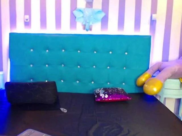 Live sex webcam photo for lorenvitale #272631660