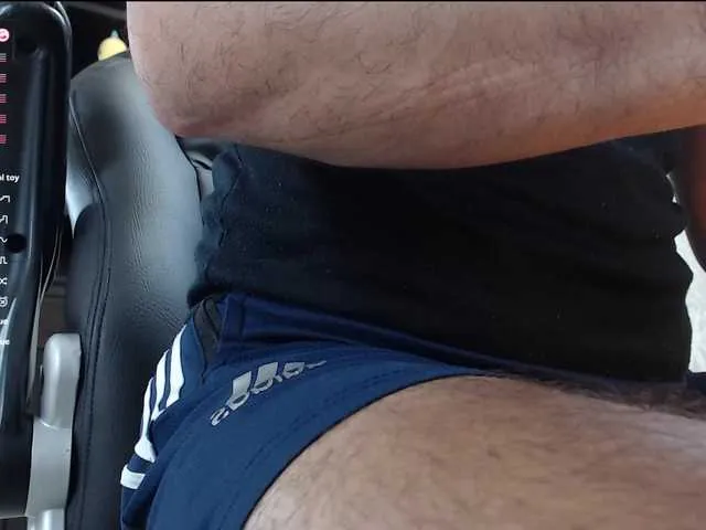 Live sex webcam photo for lorenzo-Rey #291663831