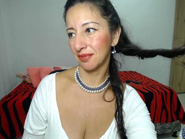 Live sex webcam photo for loretylizzz #277465332