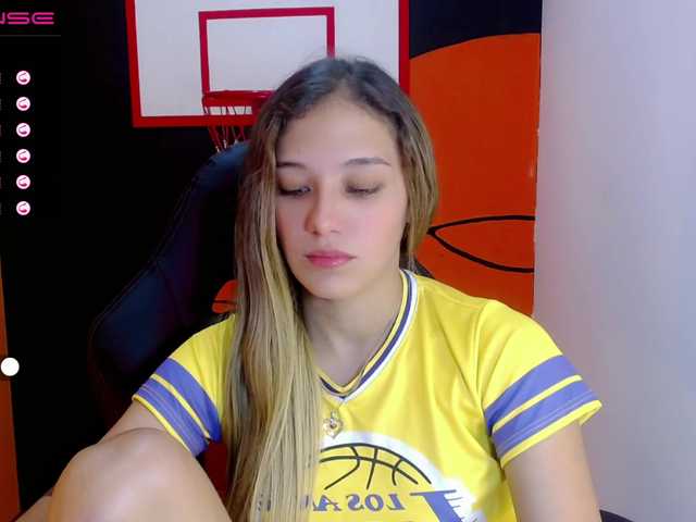 Live sex webcam photo for lorey-bonz #272772477