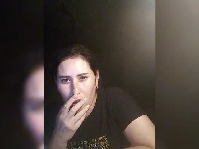 Live sex webcam photo for loriktwinss #276316223