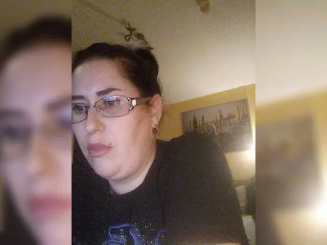 Live sex webcam photo for loriktwinss #277041177