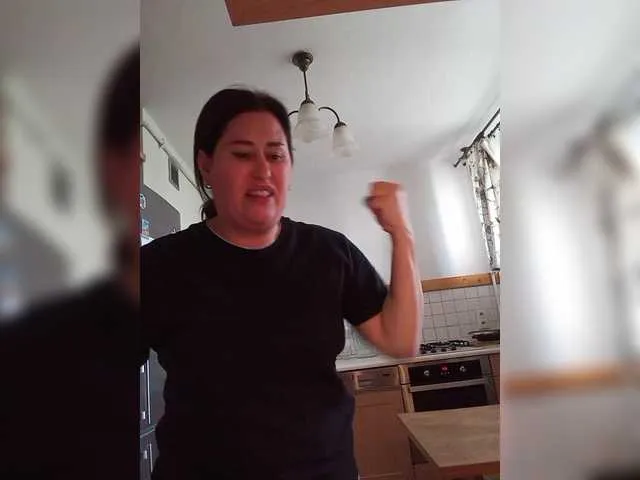 Live sex webcam photo for loriktwinss #291036430