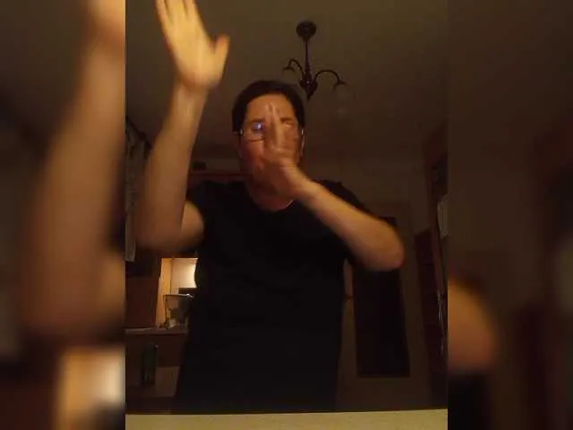 Live sex webcam photo for loriktwinss #291107089