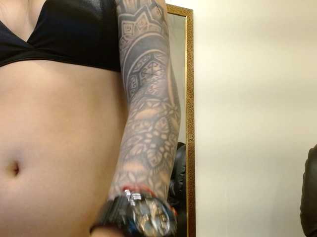 Live sex webcam photo for louisk2 #290945061