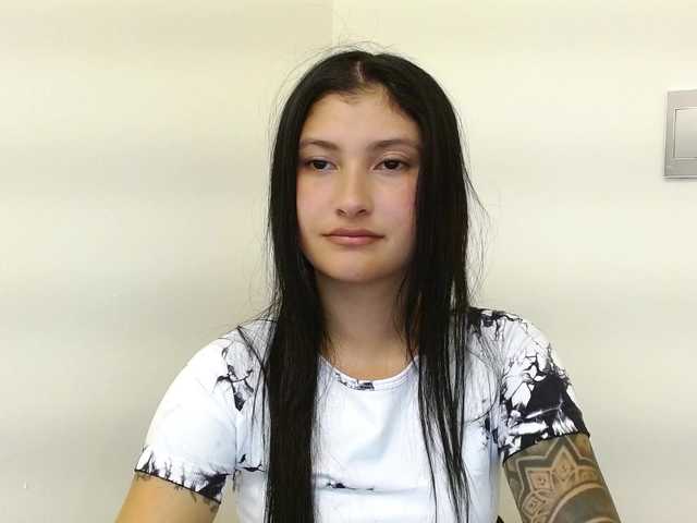 Live sex webcam photo for louisk2 #290958441