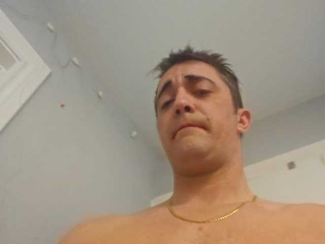 Live sex webcam photo for love2cam4u #277011582