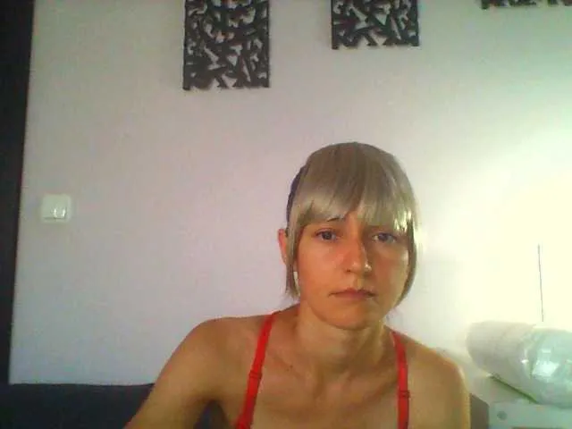 Live sex webcam photo for lovelyblond #275743571