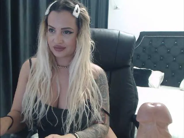 Live sex webcam photo for lovelyblondyx #273531966