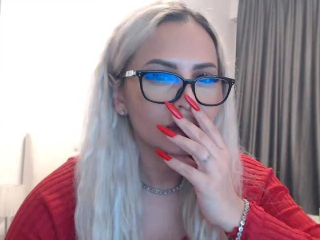 Live sex webcam photo for lovelyblondyx #276958858