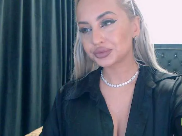 Live sex webcam photo for lovelyblondyx #277356398
