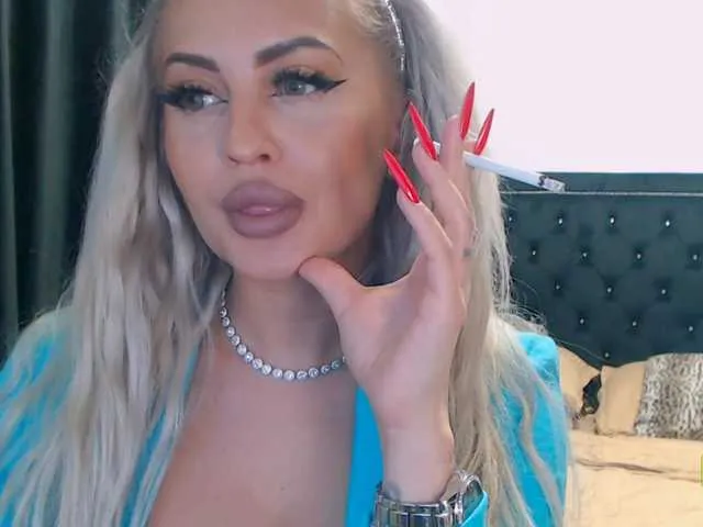 Live sex webcam photo for lovelyblondyx #277433211