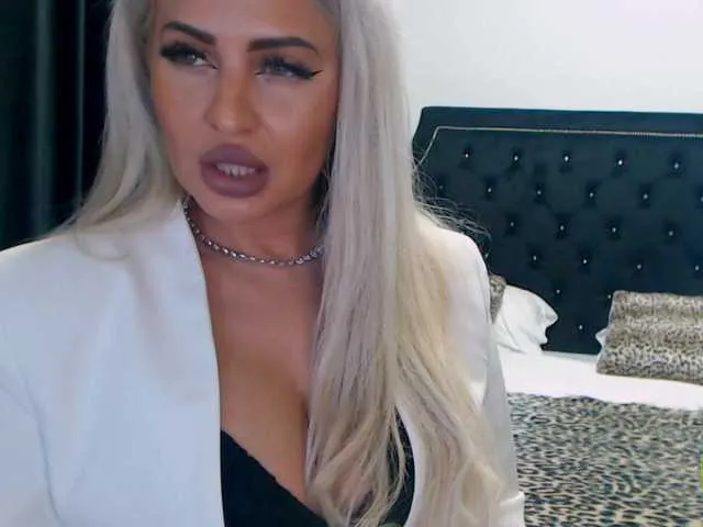 Live sex webcam photo for lovelyblondyx #277445806