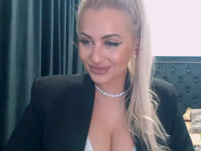 Live sex webcam photo for lovelyblondyx #277598711