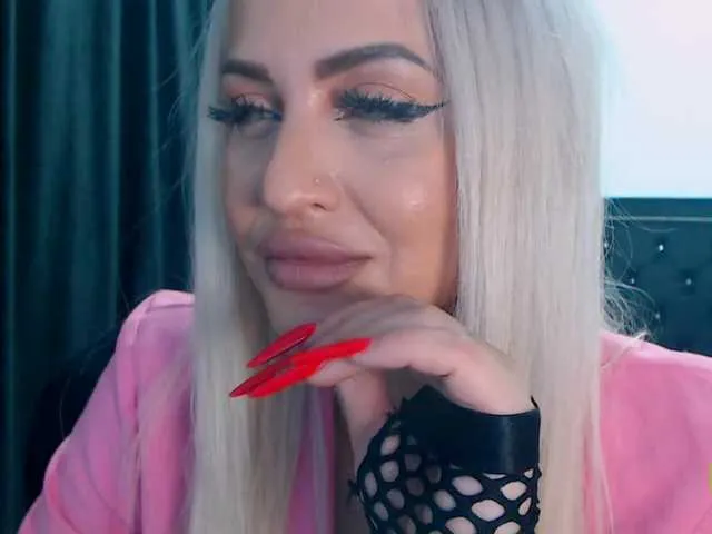 Live sex webcam photo for lovelyblondyx #277605663
