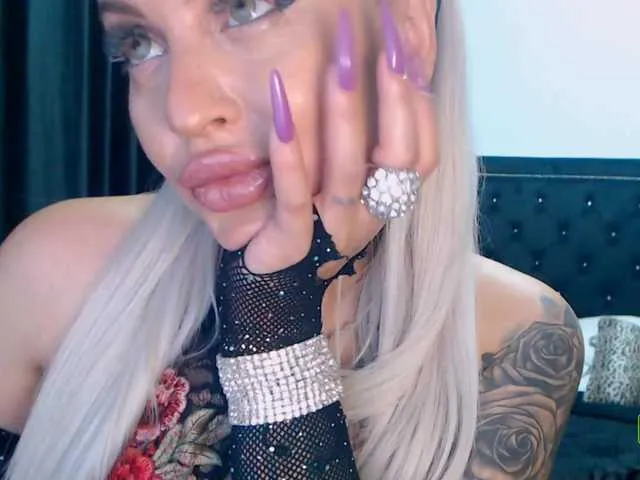 Live sex webcam photo for lovelyblondyx #278080525