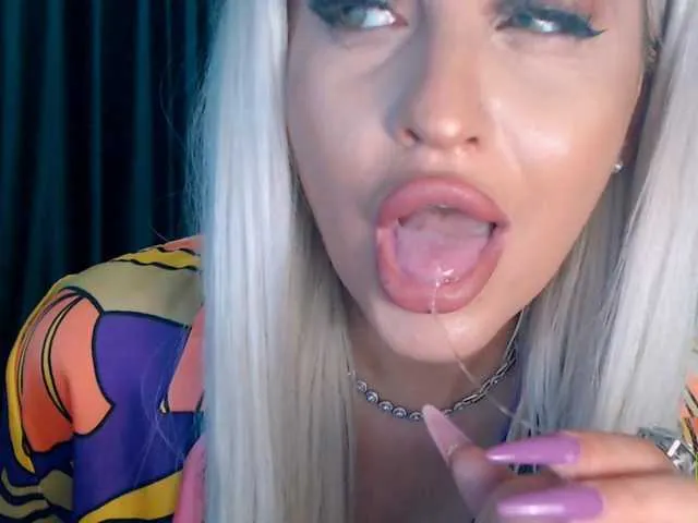 Live sex webcam photo for lovelyblondyx #278092072