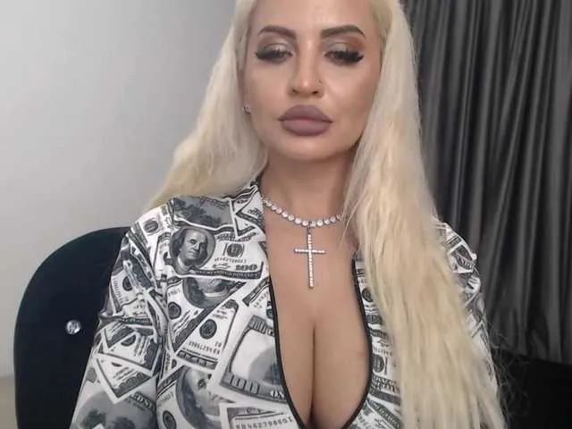 Live sex webcam photo for lovelyblondyx #290326648