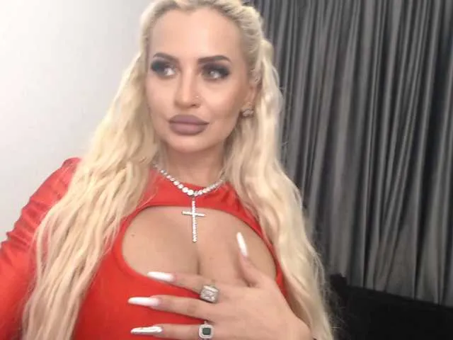 Live sex webcam photo for lovelyblondyx #290332780