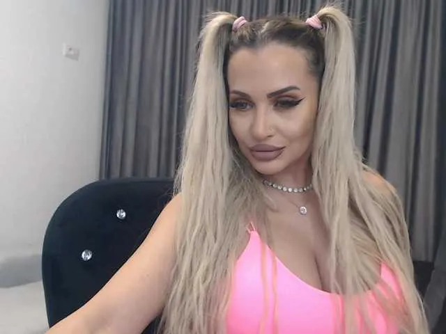 Live sex webcam photo for lovelyblondyx #290645146