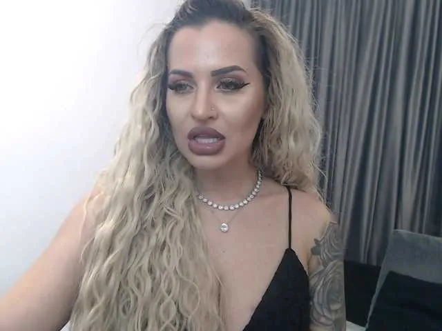 Live sex webcam photo for lovelyblondyx #290736027