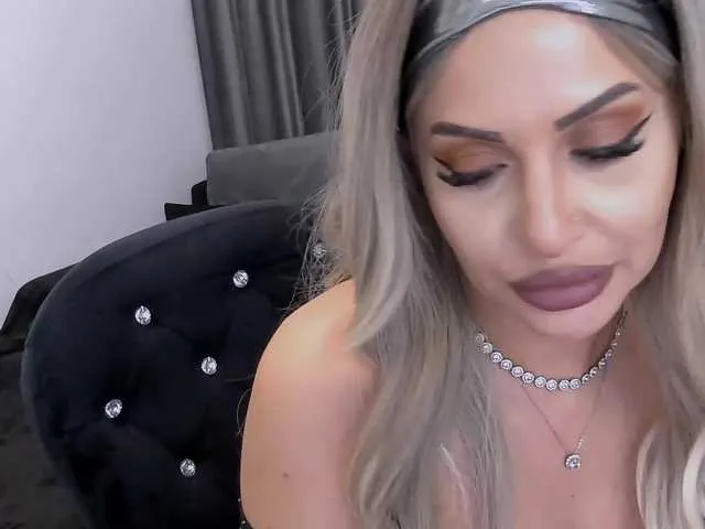 Live sex webcam photo for lovelyblondyx #291156918