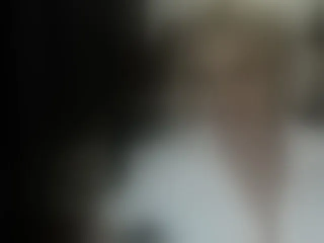 Live sex webcam photo for lovelyblondyx #293672637