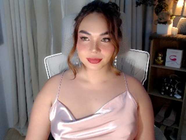 Live sex webcam photo for lovelydiane12 #291431671