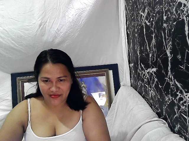 Live sex webcam photo for lovelykiera1 #273500552