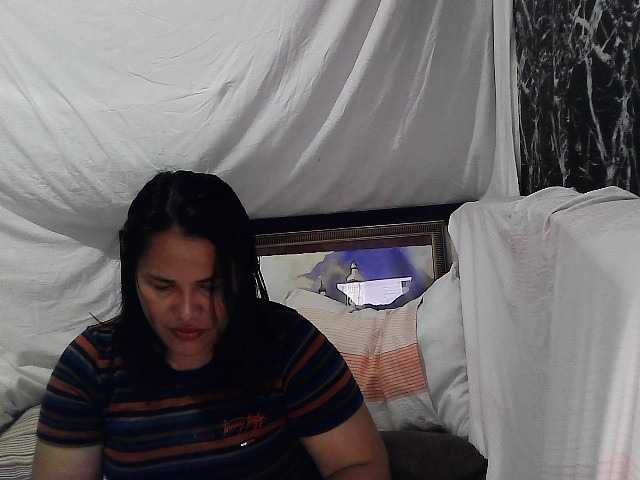 Live sex webcam photo for lovelykiera1 #273590699