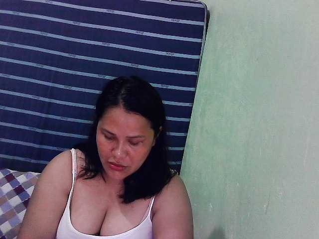 Live sex webcam photo for lovelykiera1 #273868557